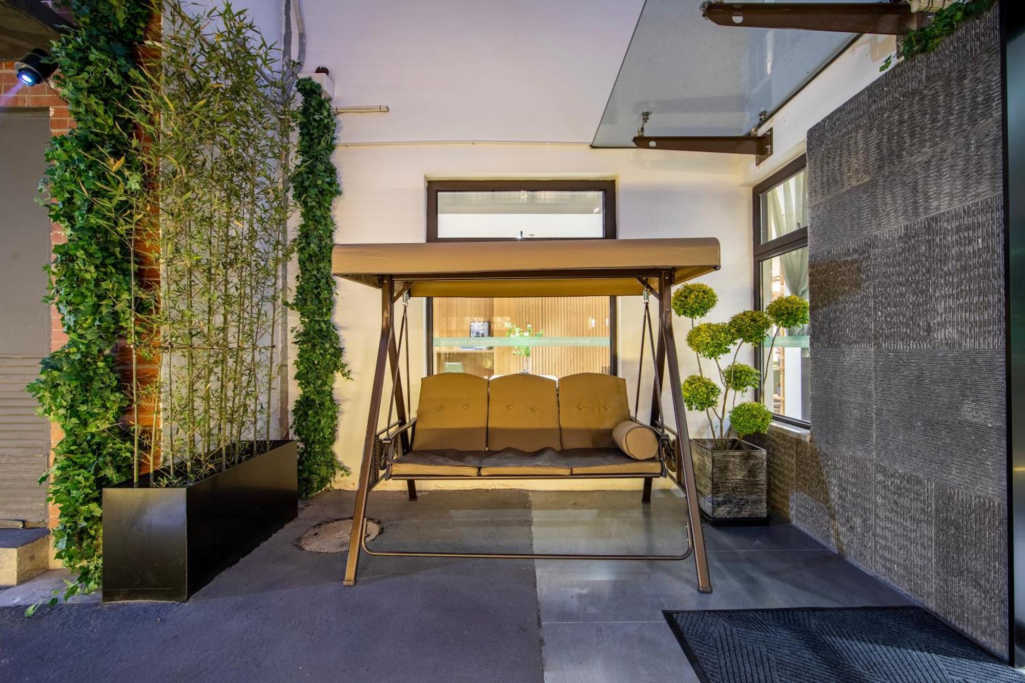 True Go Hotel - Shanghai Jing'An Temple Nanjing West Road Ngoại thất bức ảnh