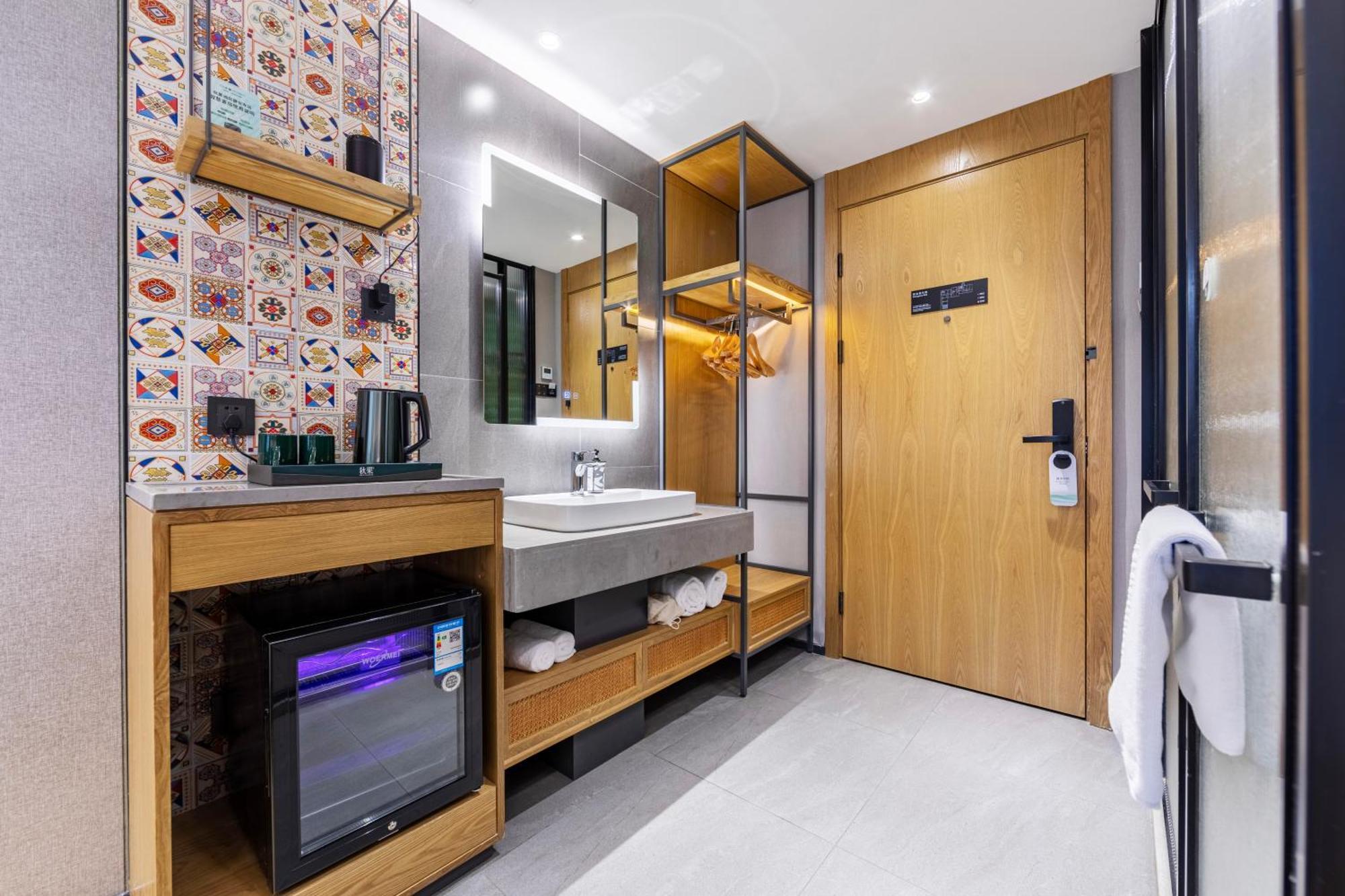 True Go Hotel - Shanghai Jing'An Temple Nanjing West Road Ngoại thất bức ảnh
