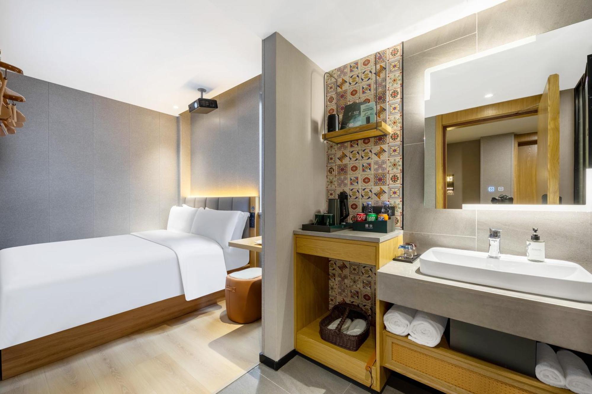 True Go Hotel - Shanghai Jing'An Temple Nanjing West Road Ngoại thất bức ảnh